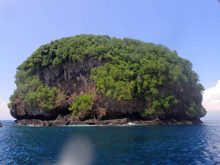 パダンバイ沖の無人島ギリテペコン